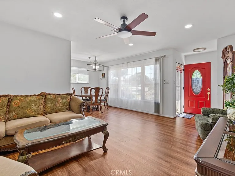 4503 Darien St — Photo 4
