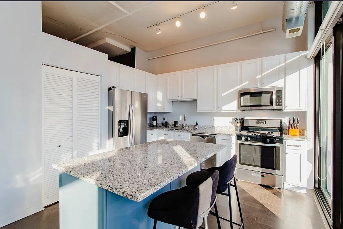1 bed, 800 sqft, $2,900 — Photo 2
