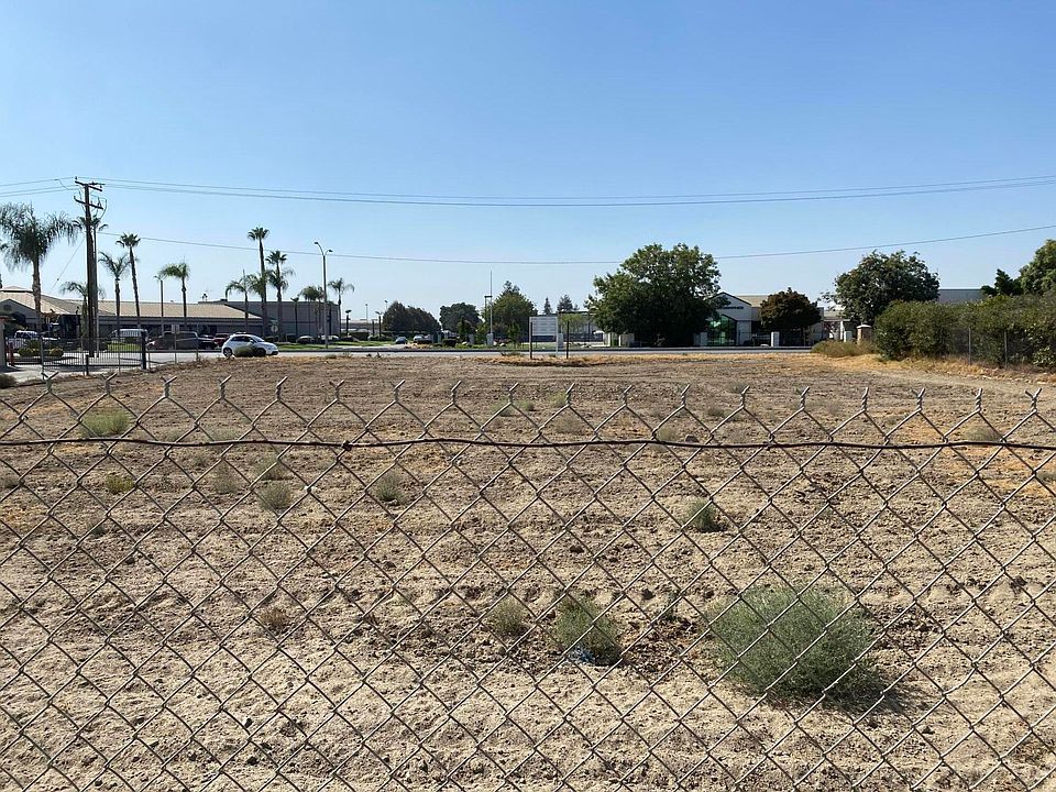 2nd image of 1152 N Plaza Drive