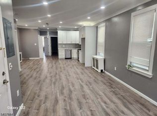 575 N 9th St, Newark, NJ 07107