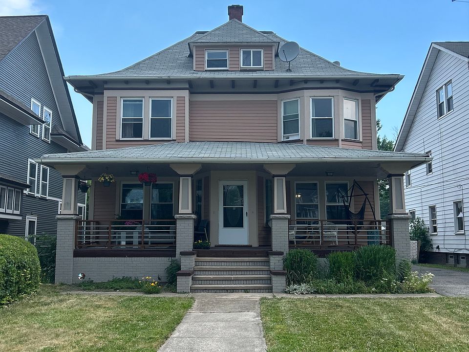 1st image of 14626 Clifton Blvd #2
