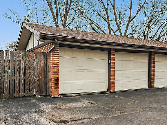3rd image of 15451 Treetop Dr APT 1N