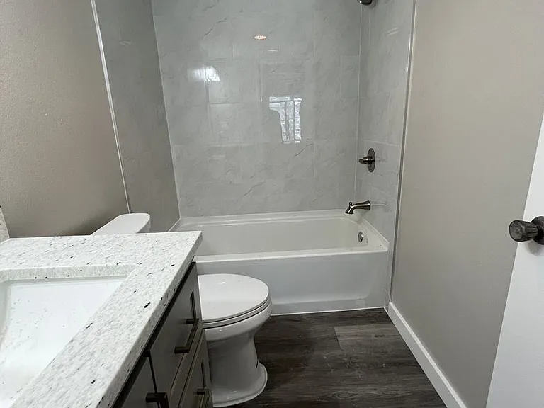 21260 Brinson Ave — Photo 7