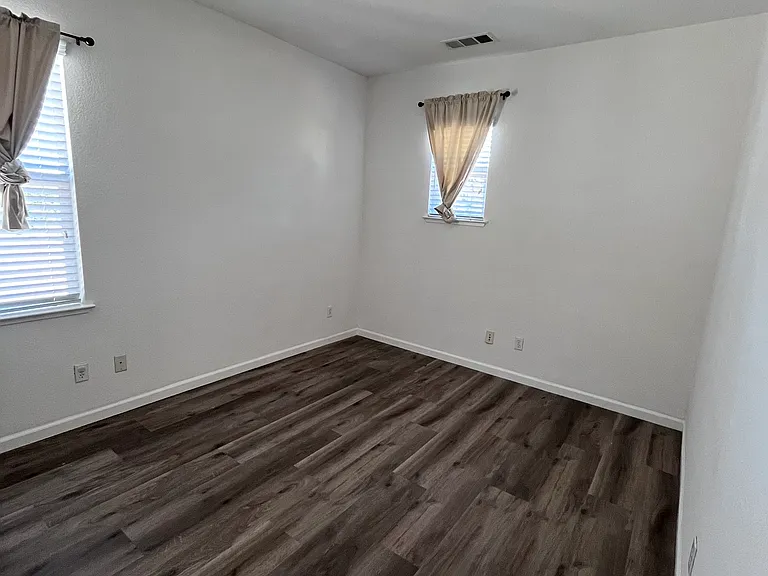 Bedroom #1