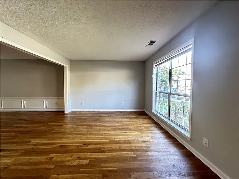 11900 Carriage Park Ln — Photo 3