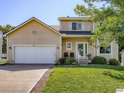 1608 Walnut Creek Dr, Papillion, NE, 68046