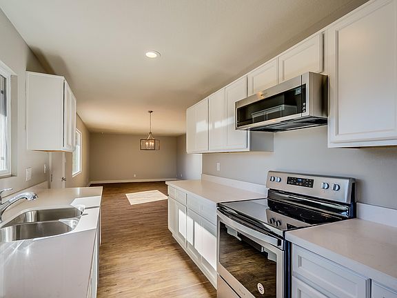 3rd image of 3601 W Mauna Loa Ln