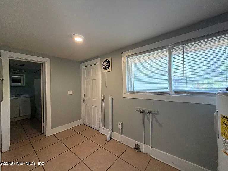 7210 Elwood Ave — Photo 10