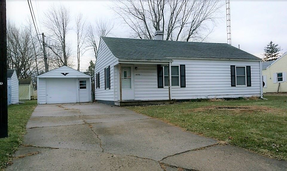 1st image of 2105 E Sharon Dr