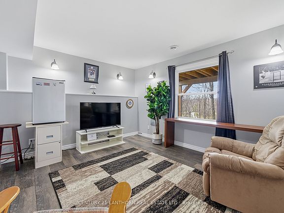 4th image of 656 IA Cooper Rd