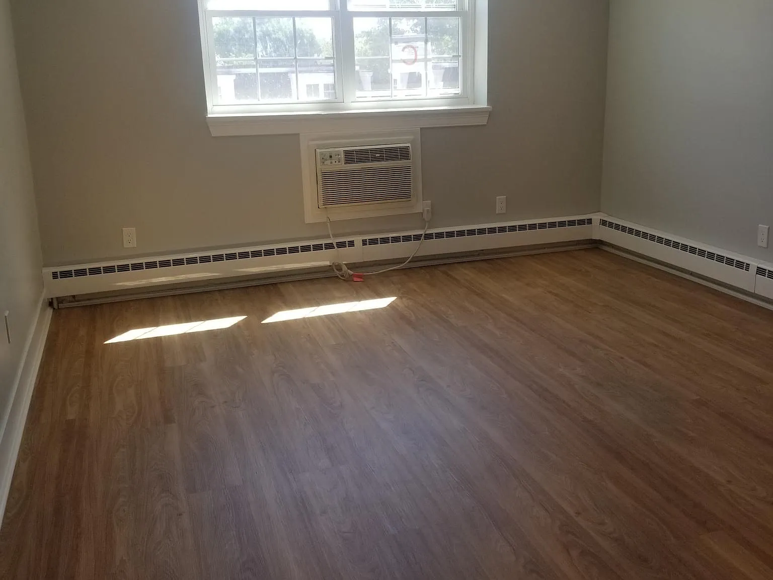 2 bed, 725 sqft, $3,400 — Photo 4