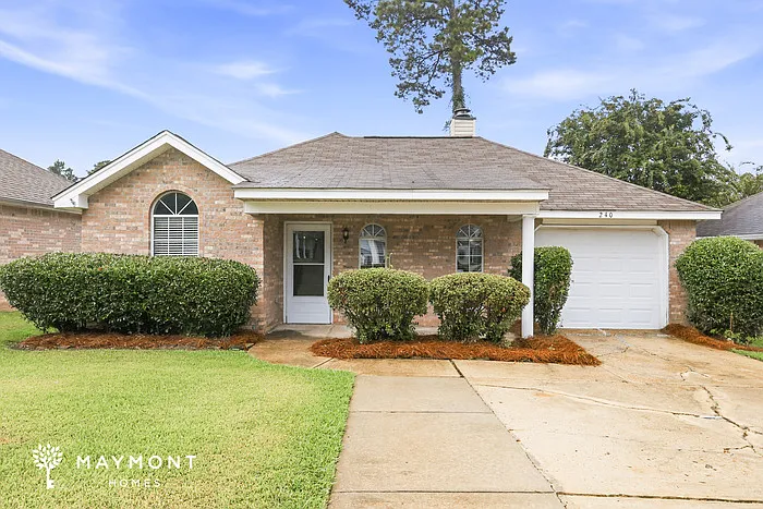 3 bed, 2.0 bath, 1208 sqft, $1,745 — Photo 1