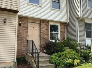 703 Brethour Ct UNIT 19, Sterling, VA 20164