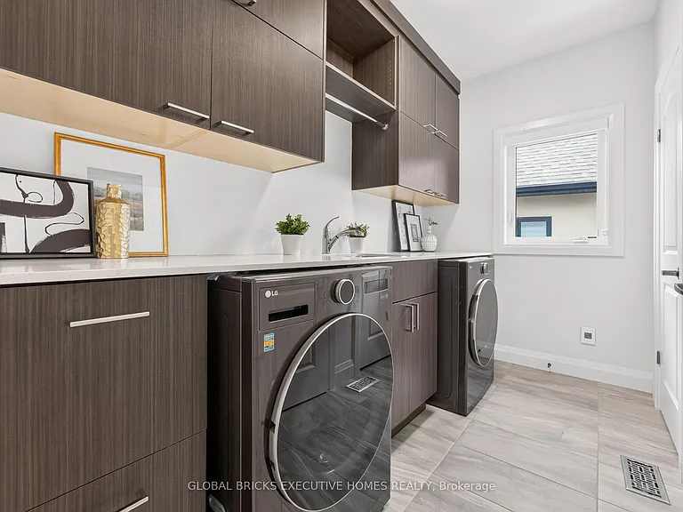 56 Valleyscape Dr — Photo 39