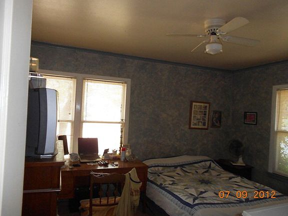 4th image of 1000 Tivy St