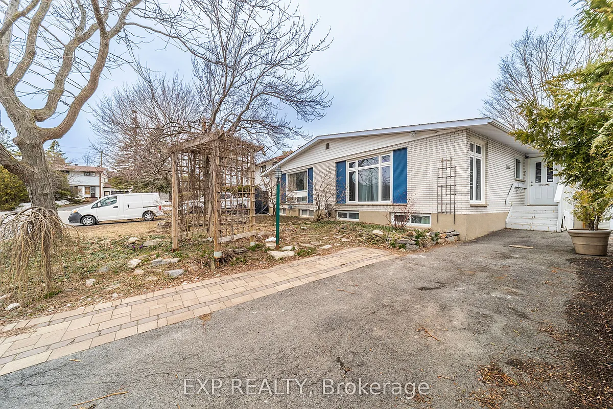 Building Photo - 21 Southview Cres