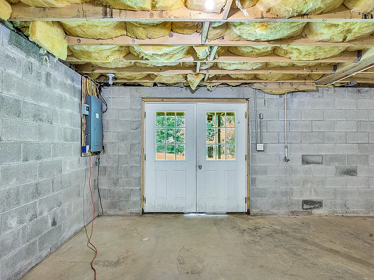 616 Lewis Rd — Photo 35