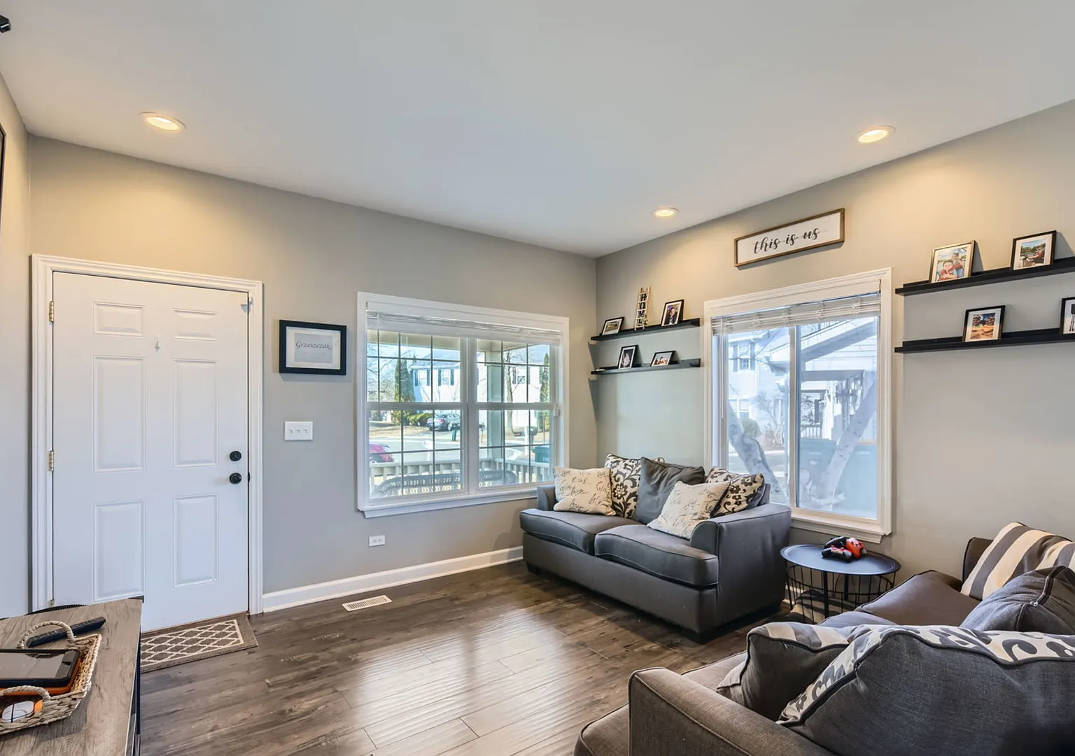 3 bed, 2.5 bath, 1382 sqft, $2,550 — Photo 3