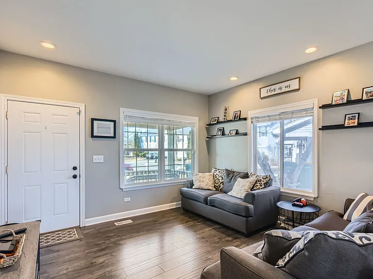 2606 Stowe Ct — Photo 3