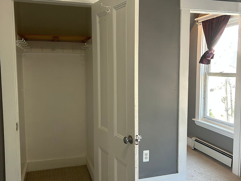 Additional closet in room 1
