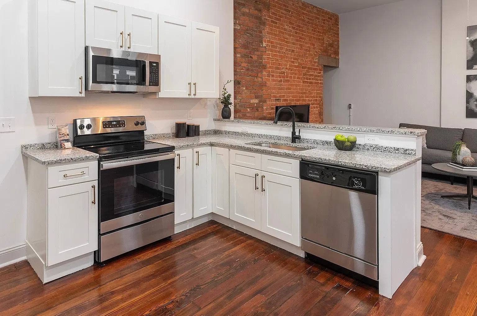 2 bed, 1.5 bath, 1250 sqft, $1,775 — Photo 2