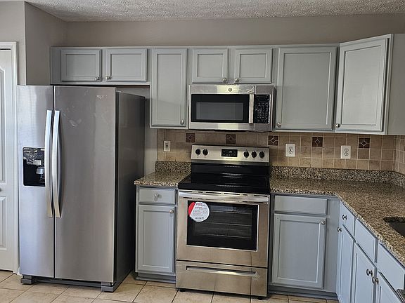5th image of 3243 Halcyon Ct