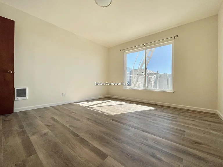 3511 Taraval St #4 — Photo 12