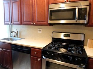 23-26 28th Ave, Astoria, NY 11102