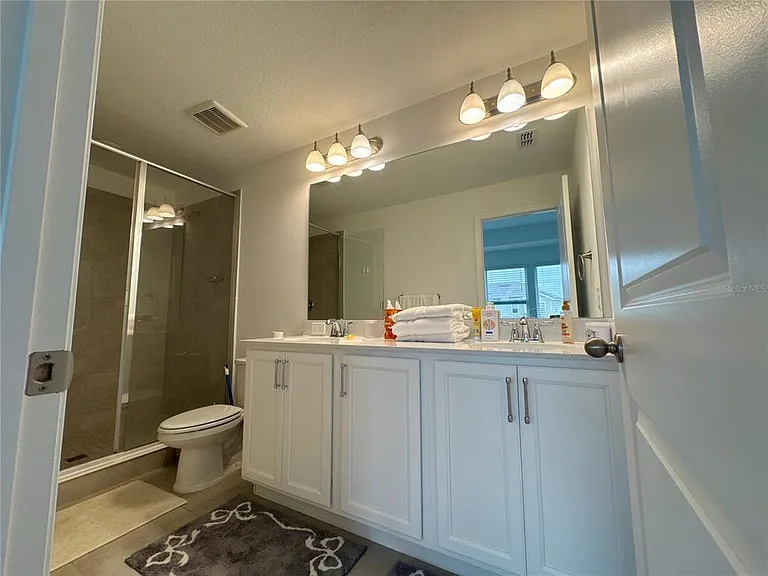 2956 Voyager Ave — Photo 6