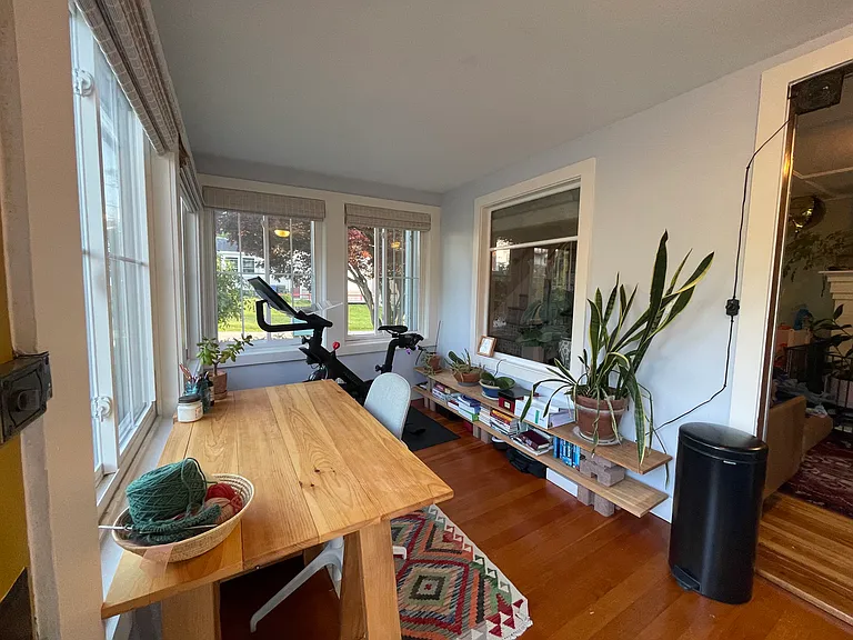 135 Anthoine St — Photo 6