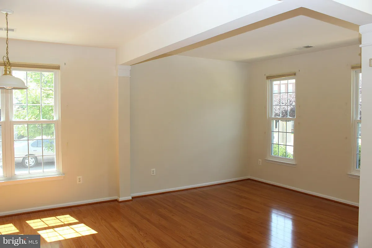 Building Photo - 20965 Kittanning Ln