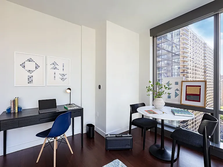 200 W 67th St #15D — Photo 2