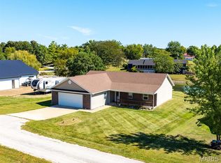 11167 Hulse Dr, Hannibal, MO 63401