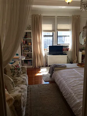 Rented by Pink Stone Realty LLC | media 27