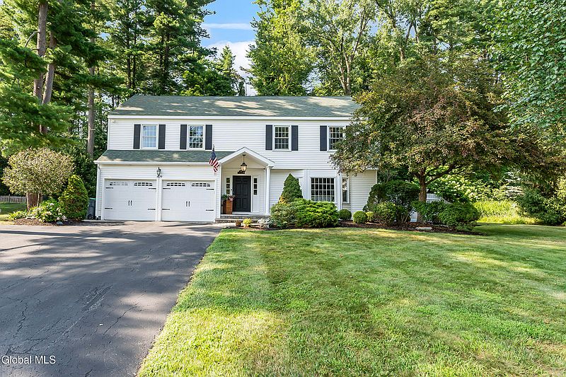 2nd image of 409 Lincoln Drive