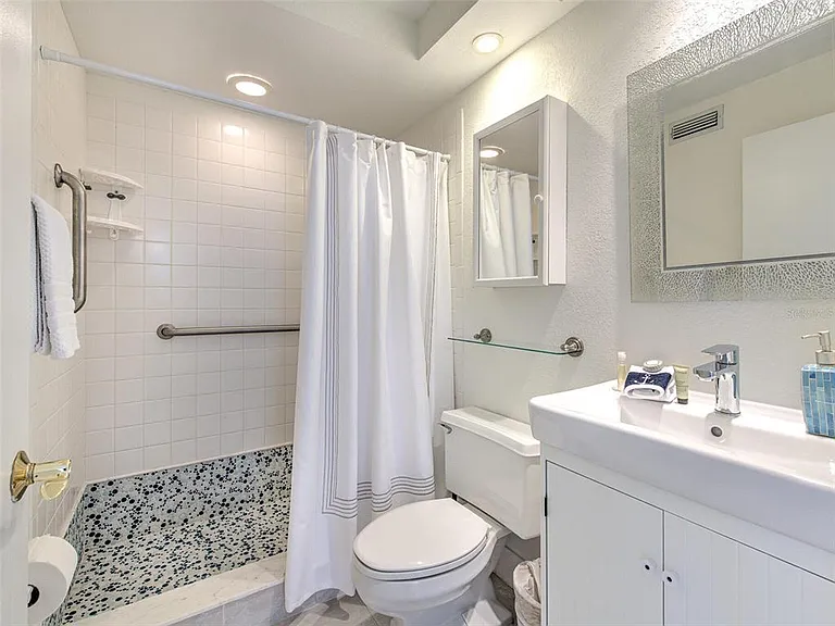 720 Bayport Way #720 — Photo 32