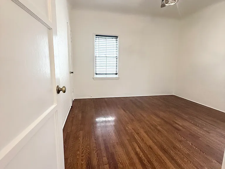 15 Loma Ave #17 — Photo 13