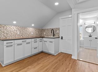 29 Cole St FLOOR 3, East Providence, RI 02914