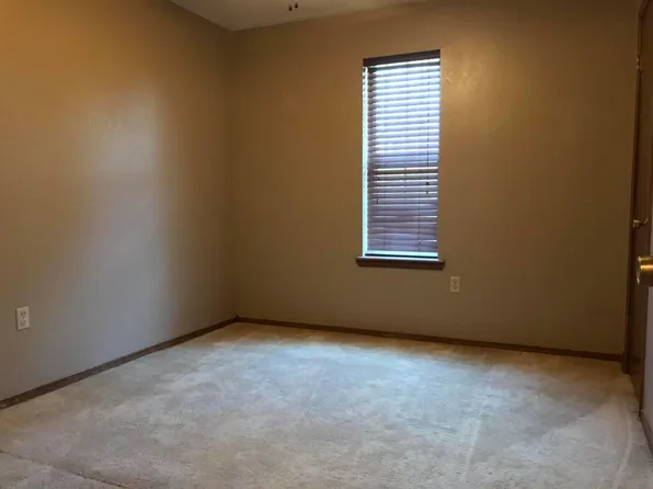 11 Monroe Ct, Russellville, AR 72802