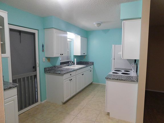 4th image of 190 E Olmstead Dr #8