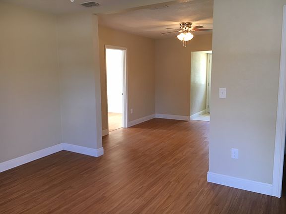 2nd image of 1605 S Lincoln Ave