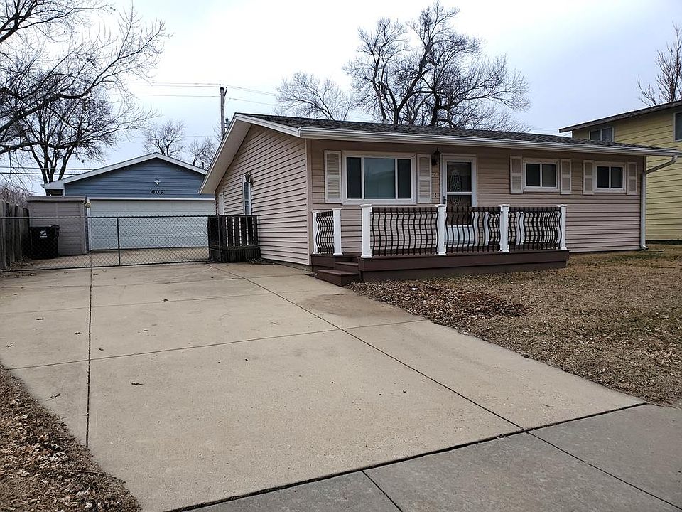 1st image of 609 Garden Ave