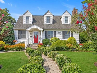 635 Rockland Street, Westbury, NY, 11590