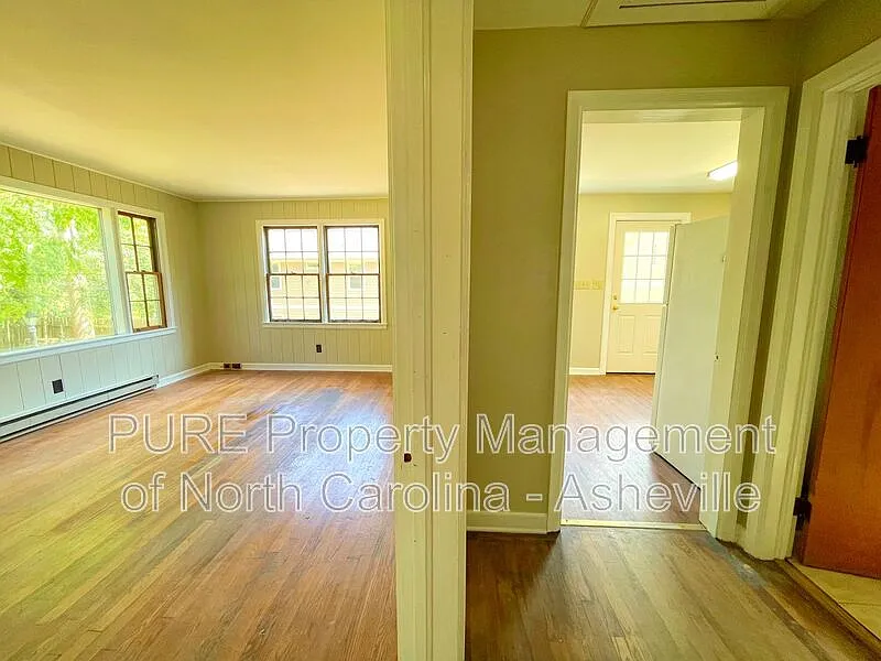 2 bed, 1.0 bath, $1,495 — Photo 4
