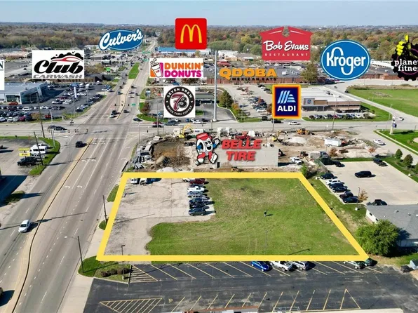 640 E Pershing Rd, Decatur, IL 62526