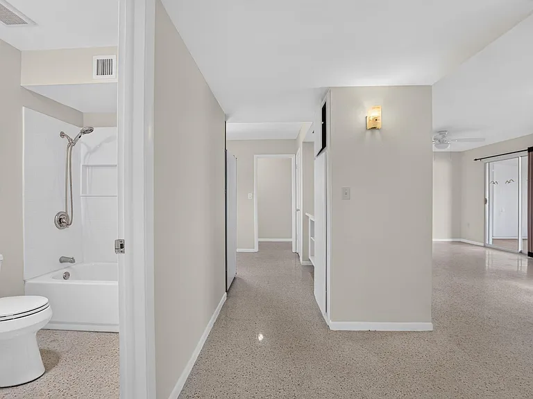 705 Thunderbird Ave — Photo 20