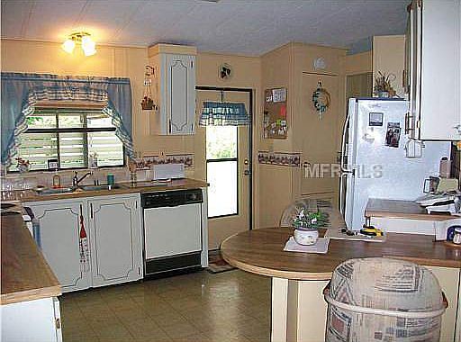 2nd image of 48 Magnolia Ln