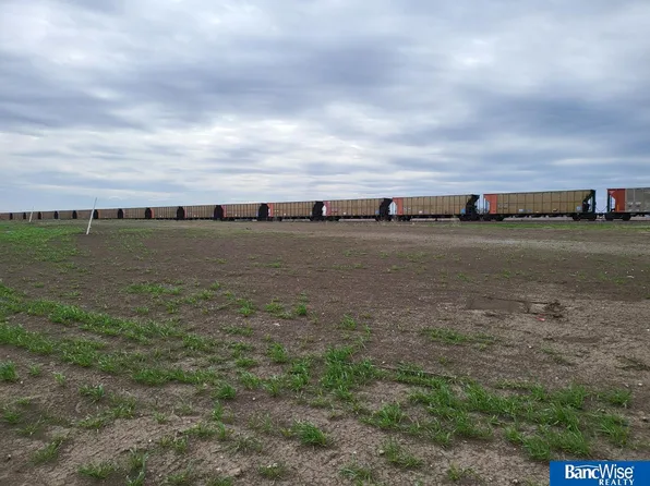 551 Railroad St, Hallam, NE 68368