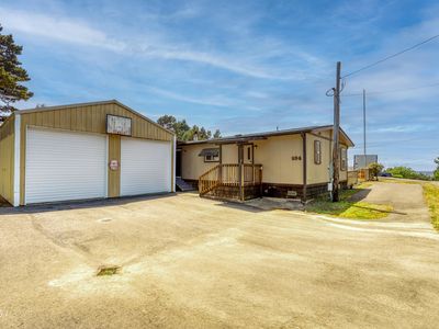 104 SE 144th Dr, South Beach, OR, 97366