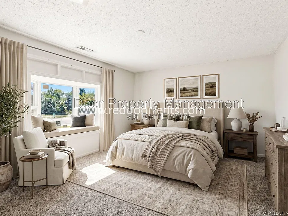 9738 Treyburn Lakes Dr